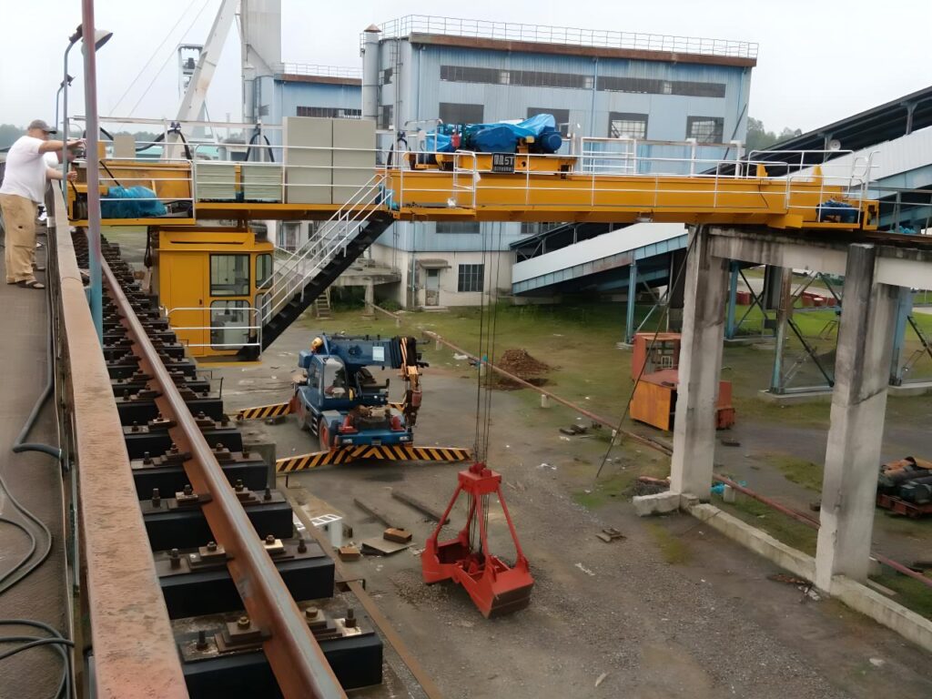 5/5噸10/10噸16/16噸抓斗、電磁兩用橋式起重機(jī)主要技術(shù)參數(shù)